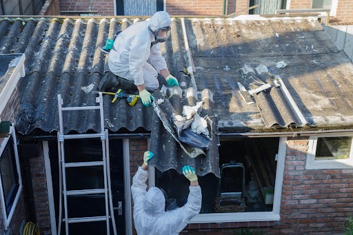Hoe Veldhuis Asbestsanering zorgt voor veilige asbestverwijdering